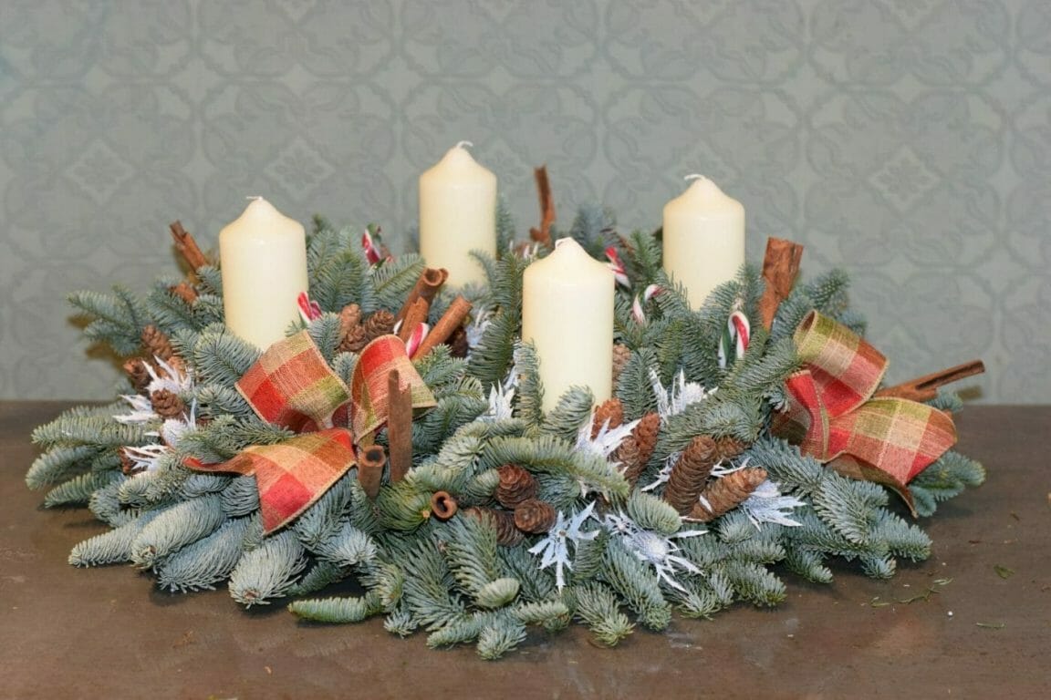 advent wreath - Kensington Flowers